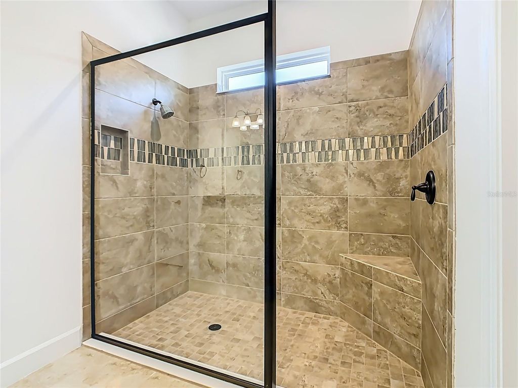 Image 17 of property listing at 972 LADERA RANCH ROAD, Kissimmee, FL 34759