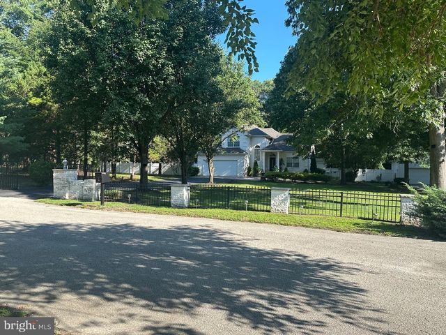 21 SUNSET RD, Blackwood, NJ 08012