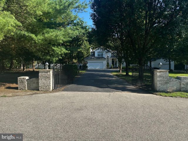 21 SUNSET RD, Blackwood, NJ 08012
