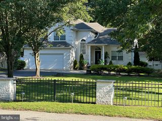 21 SUNSET RD, Blackwood, NJ 08012