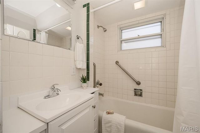 4825 Oldenburg Avenue, St Louis, MO 63123