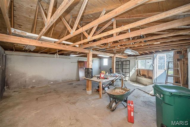 4825 Oldenburg Avenue, St Louis, MO 63123