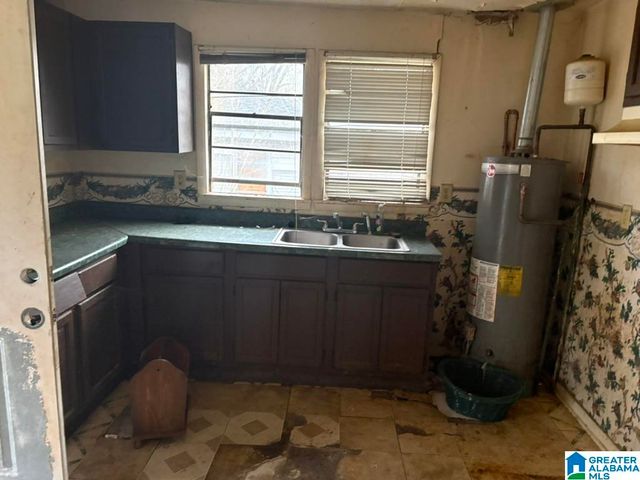 925 AVENUE F, Birmingham, AL 35214