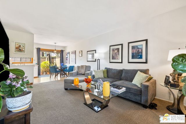 587 S Calle Ajo, Palm Springs, CA 92264