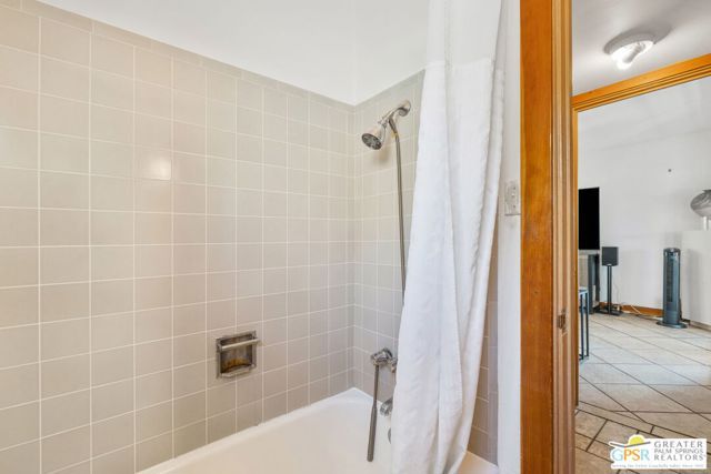 587 S Calle Ajo, Palm Springs, CA 92264