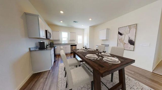 1440 Morris LOOP, San Marcos, TX 78666