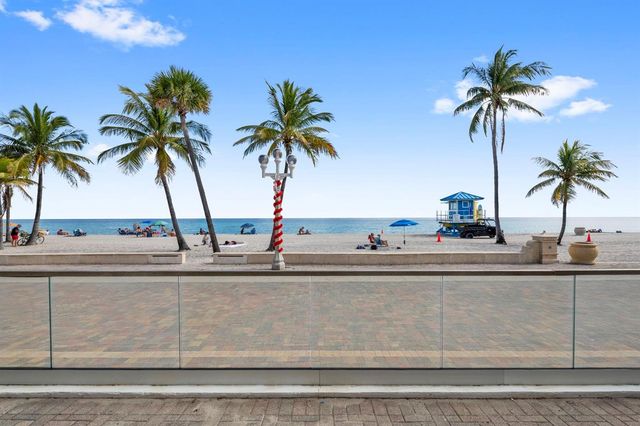 2203 N Surf Road, Hollywood, FL 33019