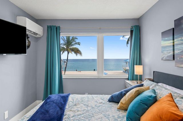 2203 N Surf Road, Hollywood, FL 33019