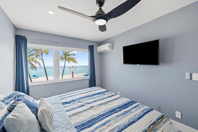 2203 N Surf Road, Hollywood, FL 33019