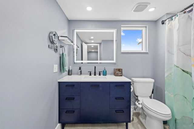2203 N Surf Road, Hollywood, FL 33019