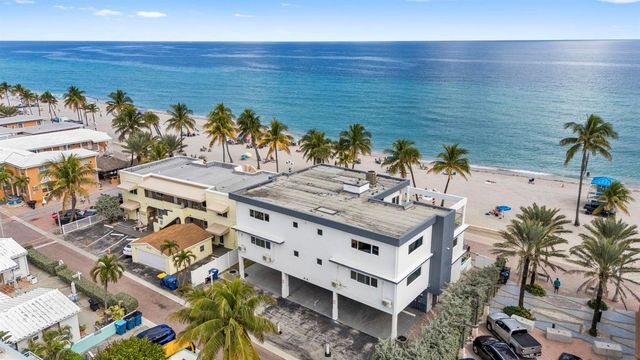 2203 N Surf Road, Hollywood, FL 33019