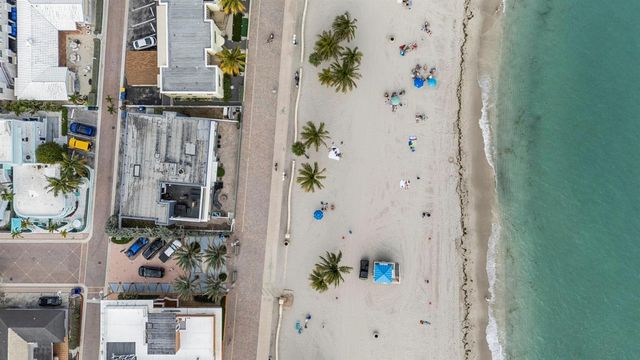 2203 N Surf Road, Hollywood, FL 33019