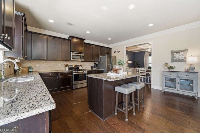 1196 Clear Stream Ridge, Auburn, GA 30011