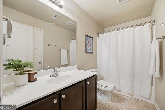 1196 Clear Stream Ridge, Auburn, GA 30011