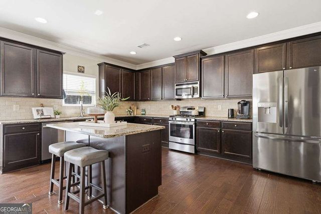 1196 Clear Stream Ridge, Auburn, GA 30011