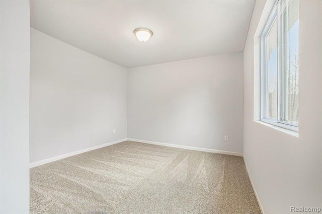 8060 Moonlight Creek Lane, Fowlerville, MI 48836