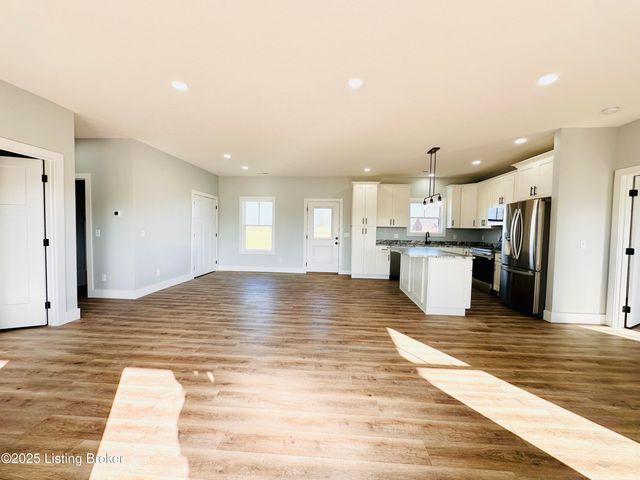 88 Chett Ln, Clarkson, KY 42726