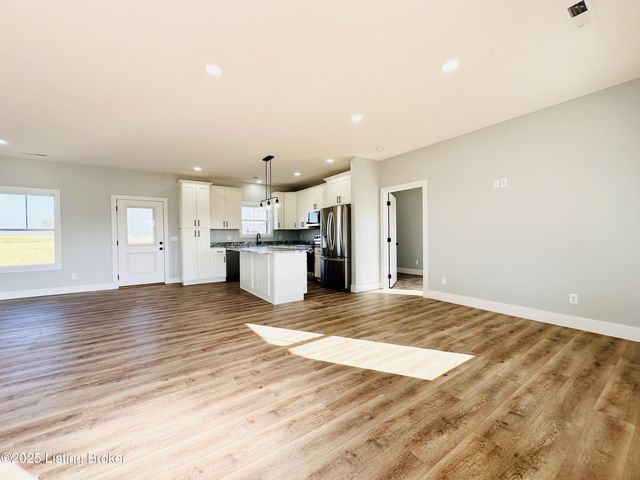 88 Chett Ln, Clarkson, KY 42726