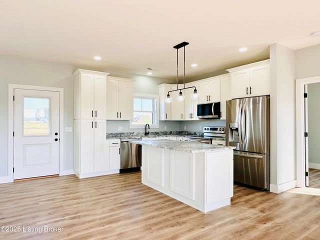 88 Chett Ln, Clarkson, KY 42726