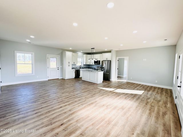 88 Chett Ln, Clarkson, KY 42726