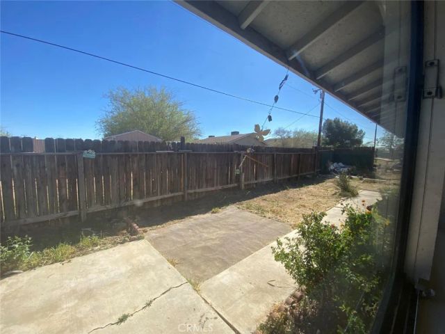 21061 Nisqually Road C, Apple Valley, CA 92308