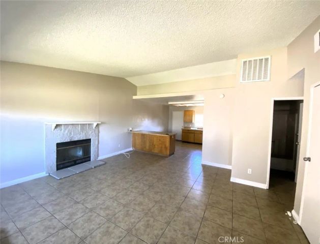 21061 Nisqually Road C, Apple Valley, CA 92308