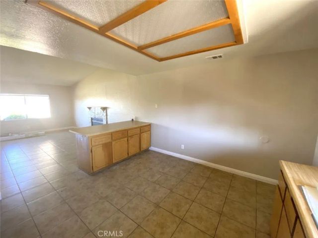 21061 Nisqually Road C, Apple Valley, CA 92308