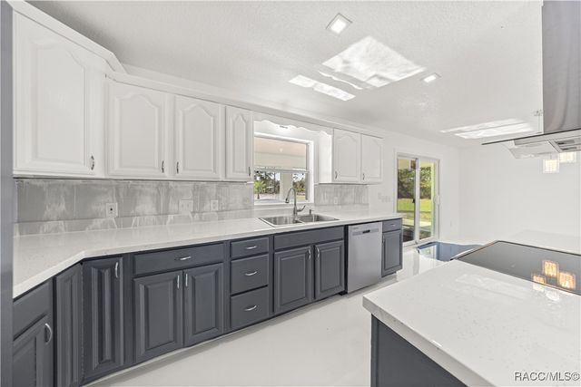 8620 SW 157th Lane, Dunnellon, FL 34432