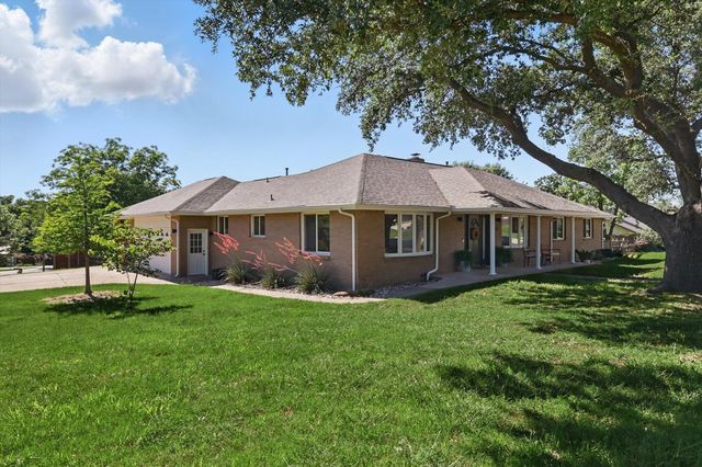 201 Stone Canyon Drive, Highland Village, TX 75077