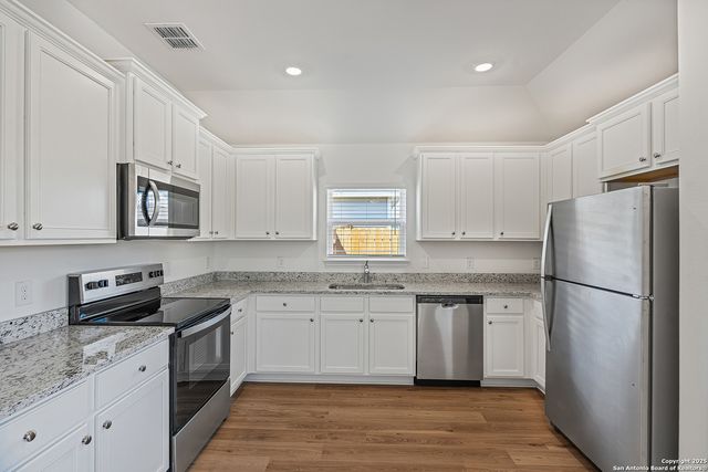 16182 Farmer, Lytle, TX 78052