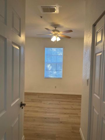 865 Pipers Cay Drive, West Palm Beach, FL 33415