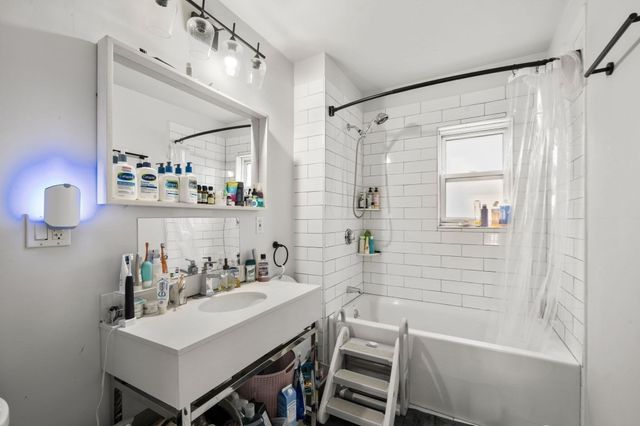106 Harrishof St., Boston, MA 02121