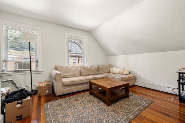 106 Harrishof St., Boston, MA 02121