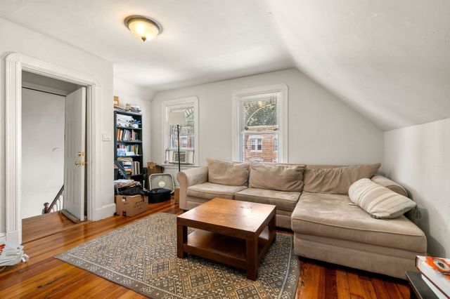 106 Harrishof St., Boston, MA 02121