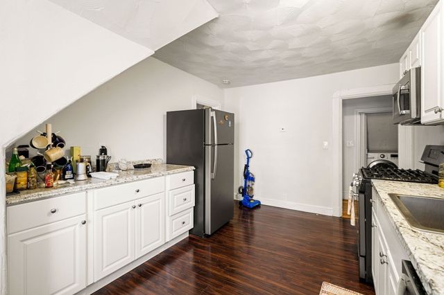 106 Harrishof St., Boston, MA 02121