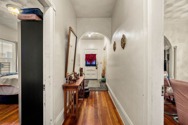 106 Harrishof St., Boston, MA 02121
