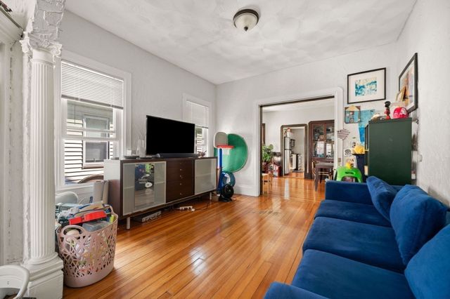 106 Harrishof St., Boston, MA 02121