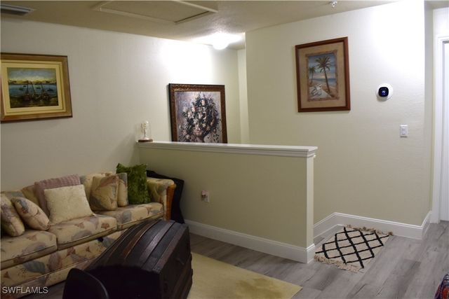 9072 Gervais CIR 306, Naples, FL 34120