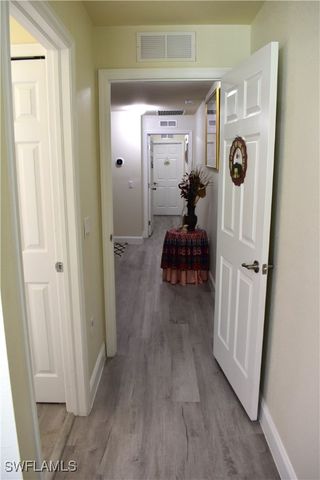 9072 Gervais CIR 306, Naples, FL 34120