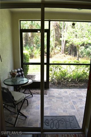 9072 Gervais CIR 306, Naples, FL 34120