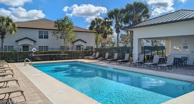 9072 Gervais CIR 306, Naples, FL 34120