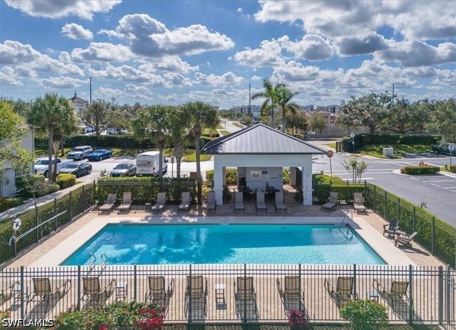 9072 Gervais CIR 306, Naples, FL 34120