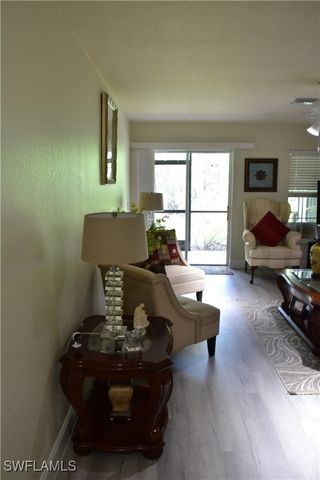 9072 Gervais CIR 306, Naples, FL 34120