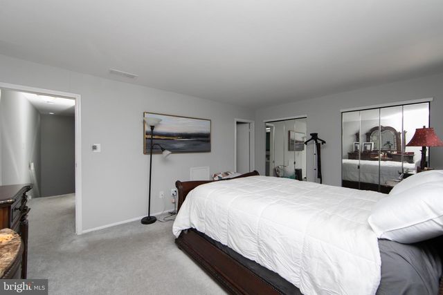 202 ASHBY CT, Mount Laurel, NJ 08054