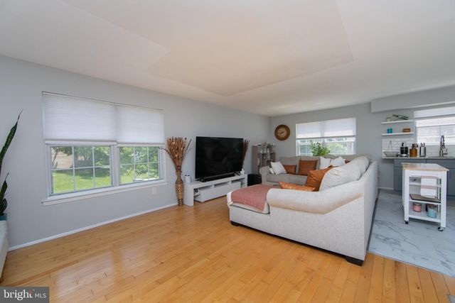 202 ASHBY CT, Mount Laurel, NJ 08054