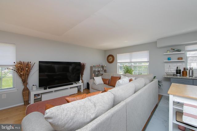 202 ASHBY CT, Mount Laurel, NJ 08054