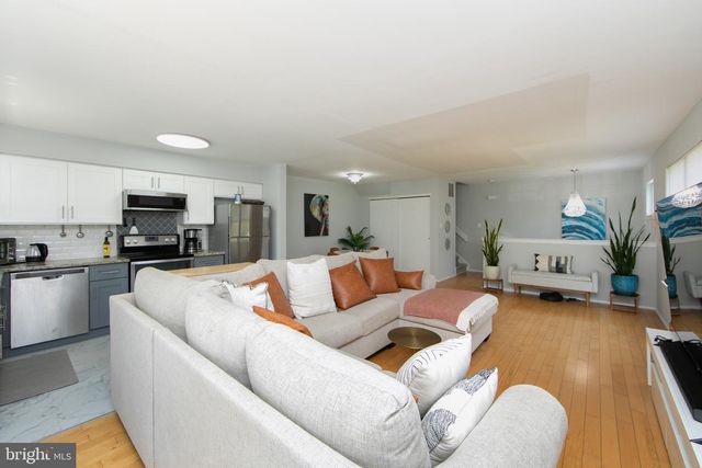 202 ASHBY CT, Mount Laurel, NJ 08054