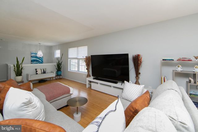 202 ASHBY CT, Mount Laurel, NJ 08054