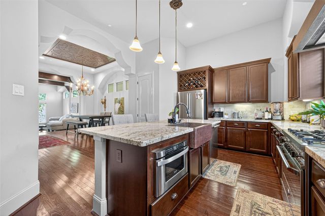 1821 W 24th Street, Houston, TX 77008