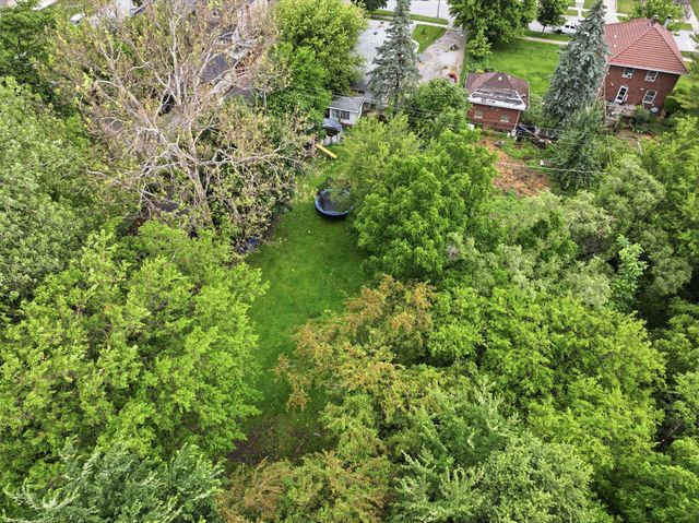 2017 Grove Street, Blue Island, IL 60406